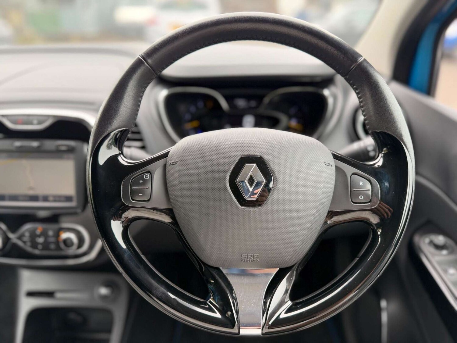 Used Renault Captur 2015 for sale - 77946160: Photo 9