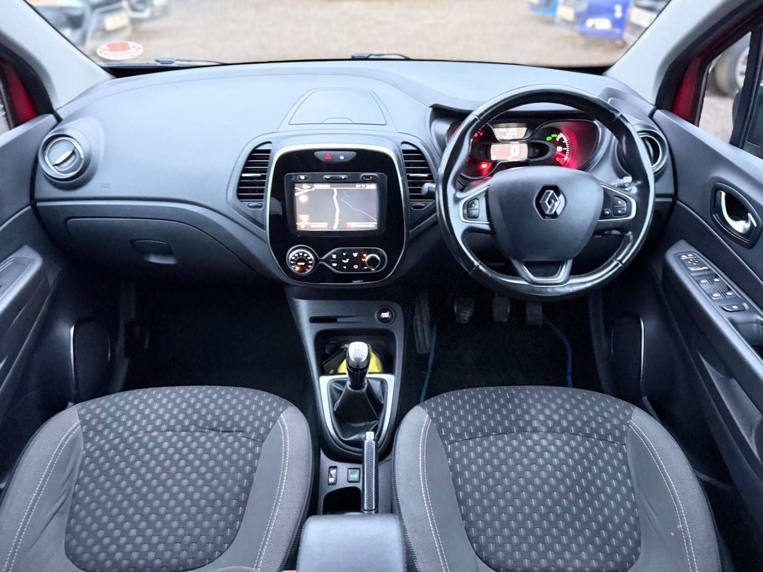 Used Renault Captur 2017 for sale - 77946162: Photo 30