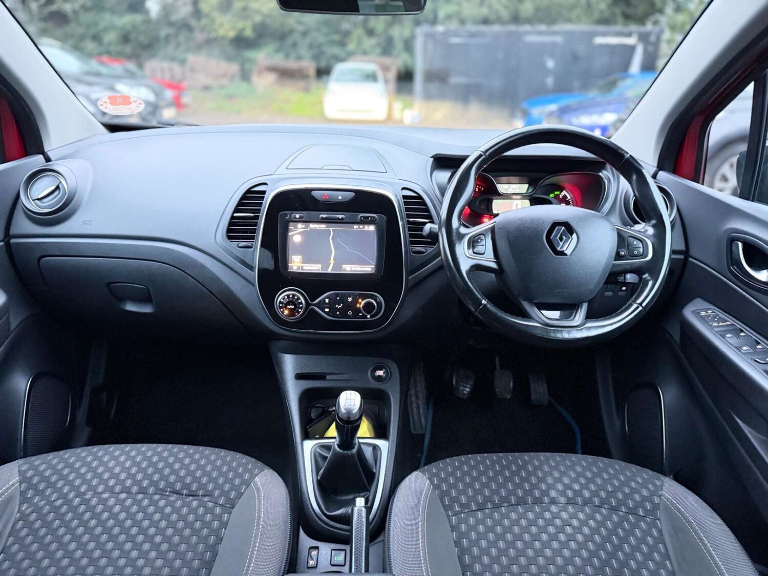 Used Renault Captur 2017 for sale - 77946162: Photo 31