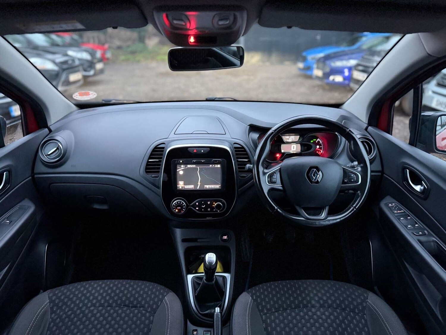 Used Renault Captur 2017 for sale - 77946162: Photo 32