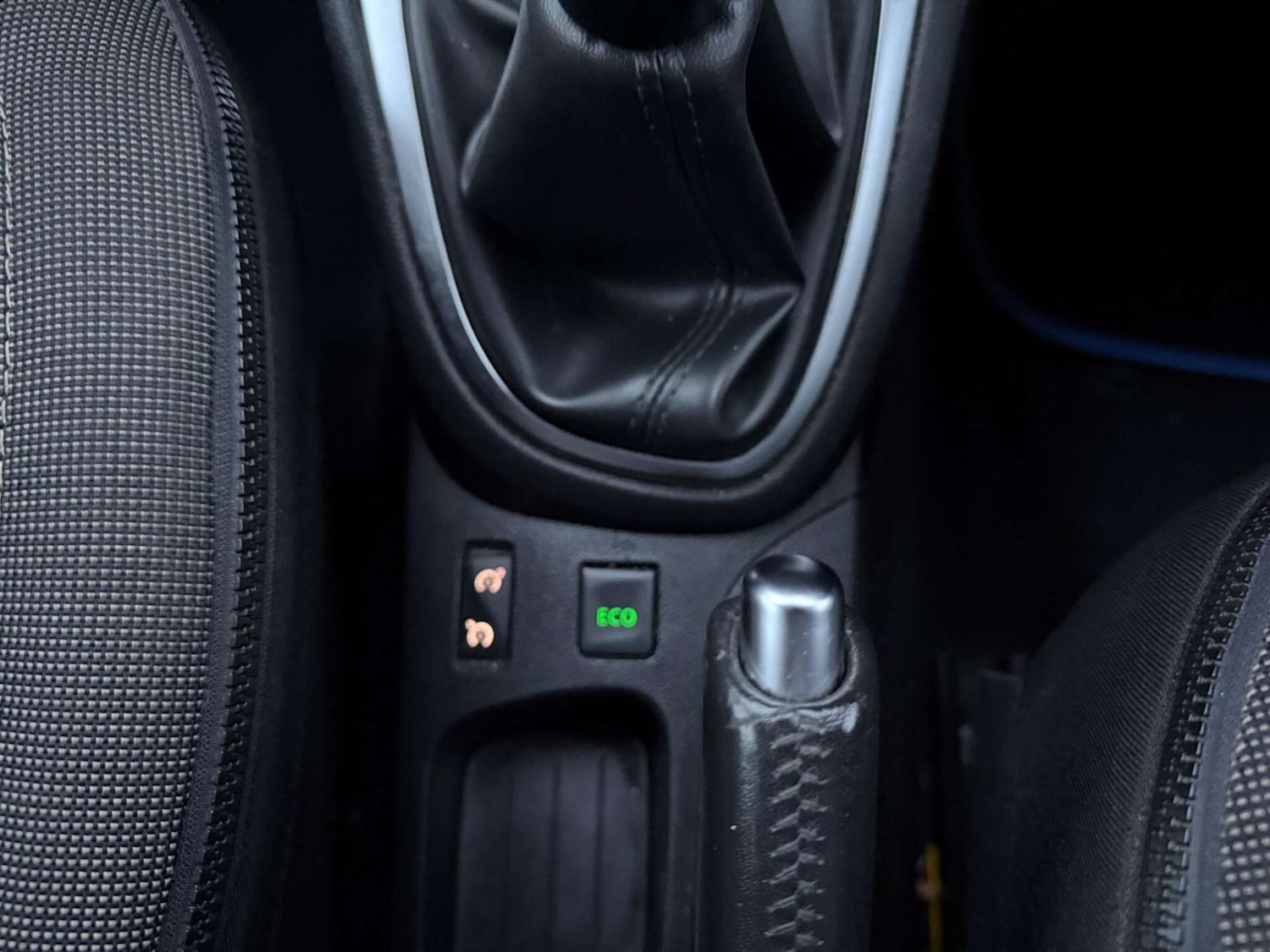 Used Renault Captur 2017 for sale - 77946162: Photo 44