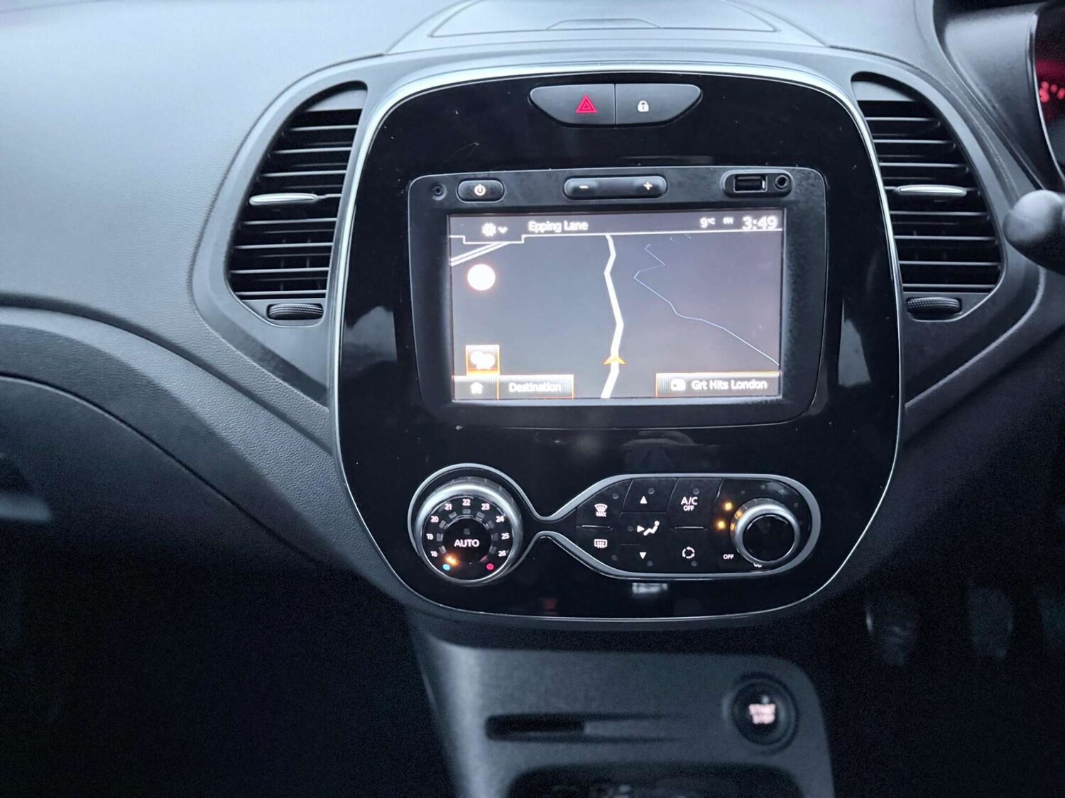 Used Renault Captur 2017 for sale - 77946162: Photo 56