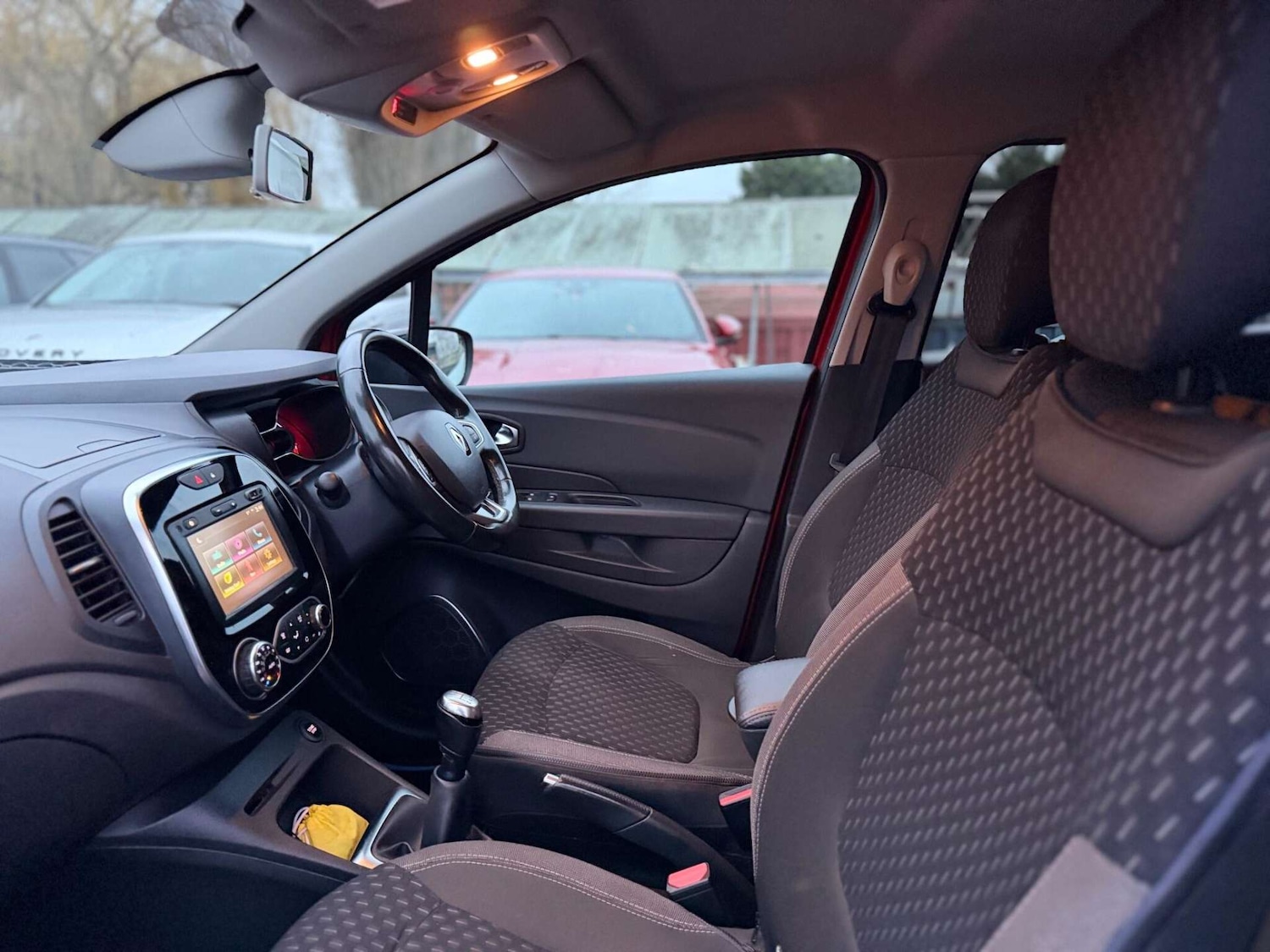 Used Renault Captur 2017 for sale - 77946162: Photo 7