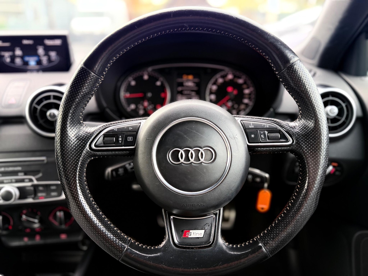 Used Audi A1 for sale - 76473843: Photo 6