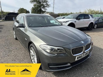 Used BMW 5 Series 2014 for sale - 75857490: Photo