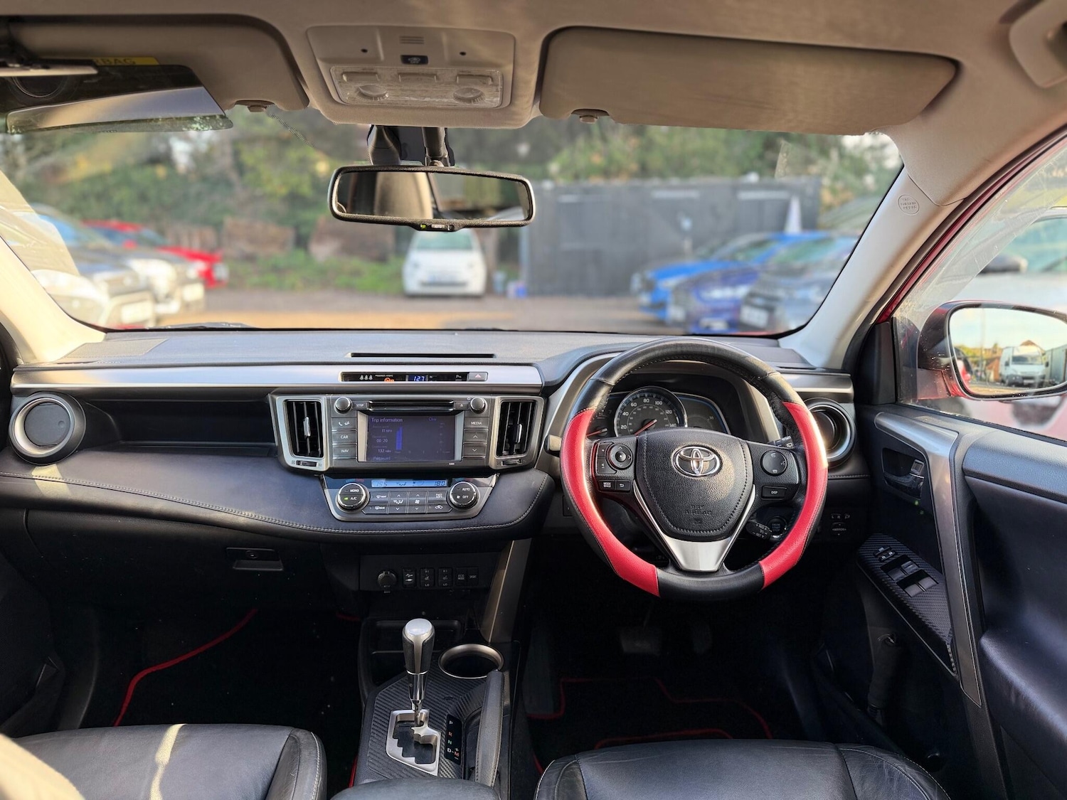 Used Toyota RAV4 2013 for sale - 76942481: Photo 32