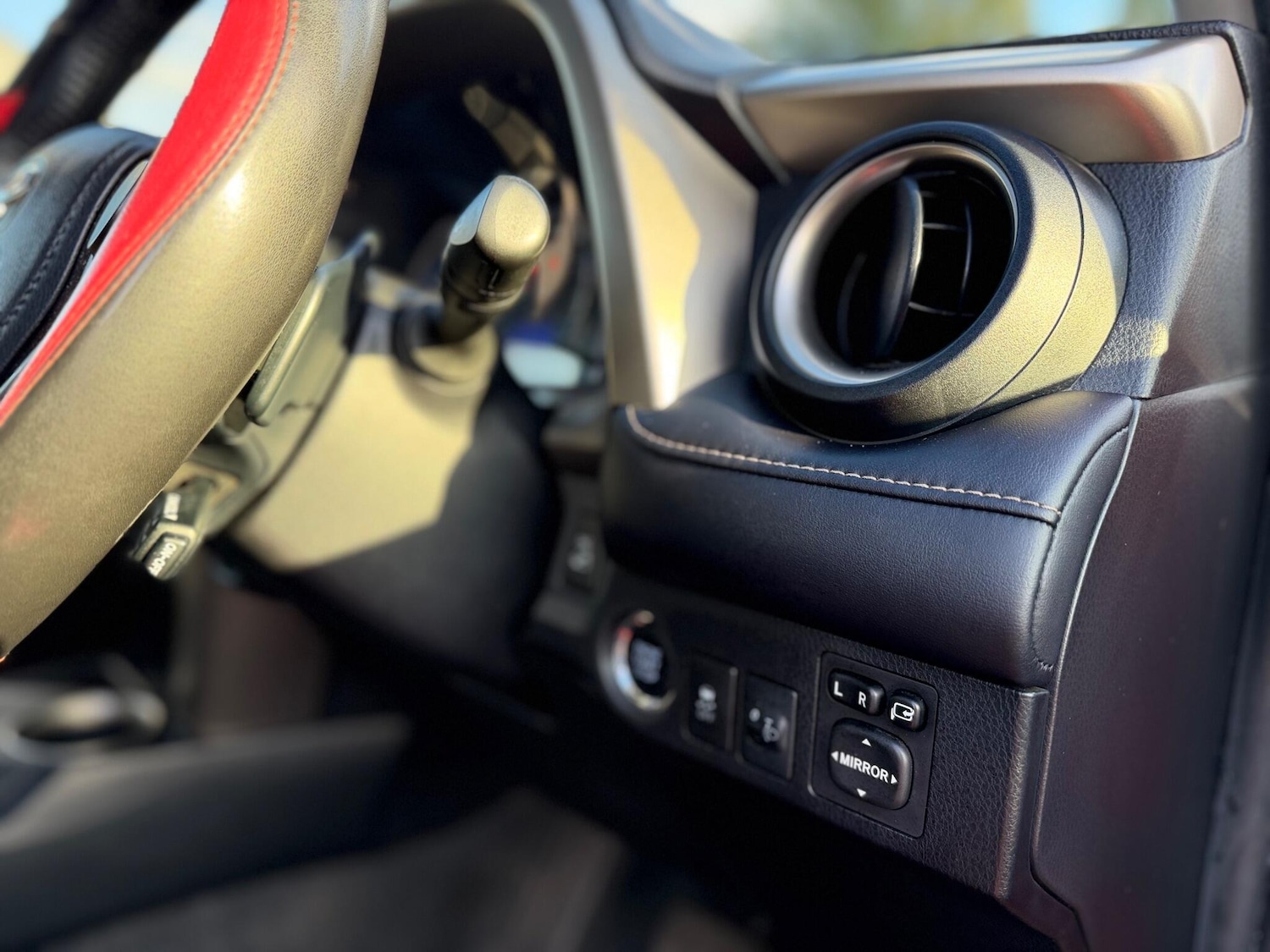 Used Toyota RAV4 2013 for sale - 76942481: Photo 44