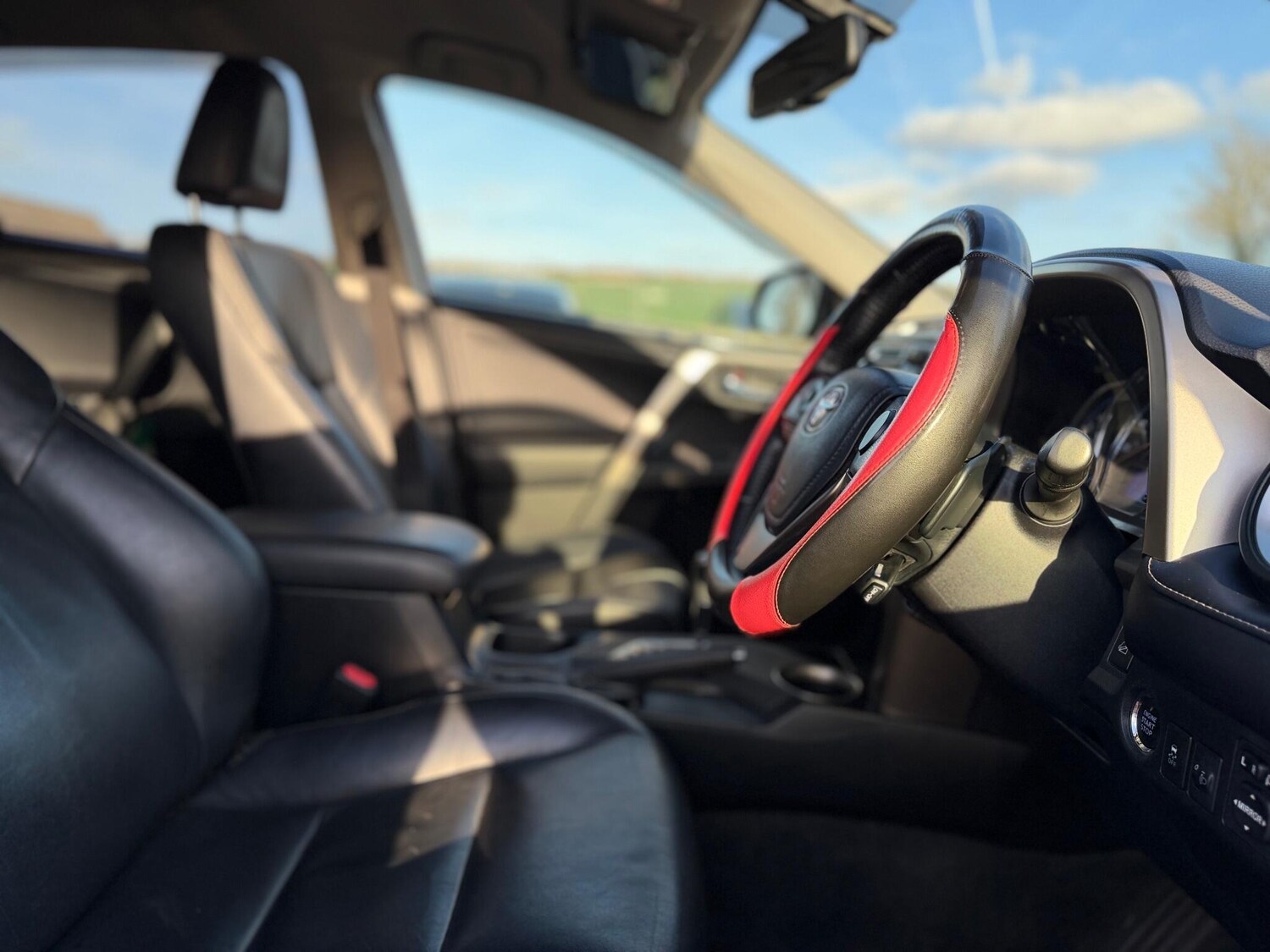 Used Toyota RAV4 2013 for sale - 76942481: Photo 89