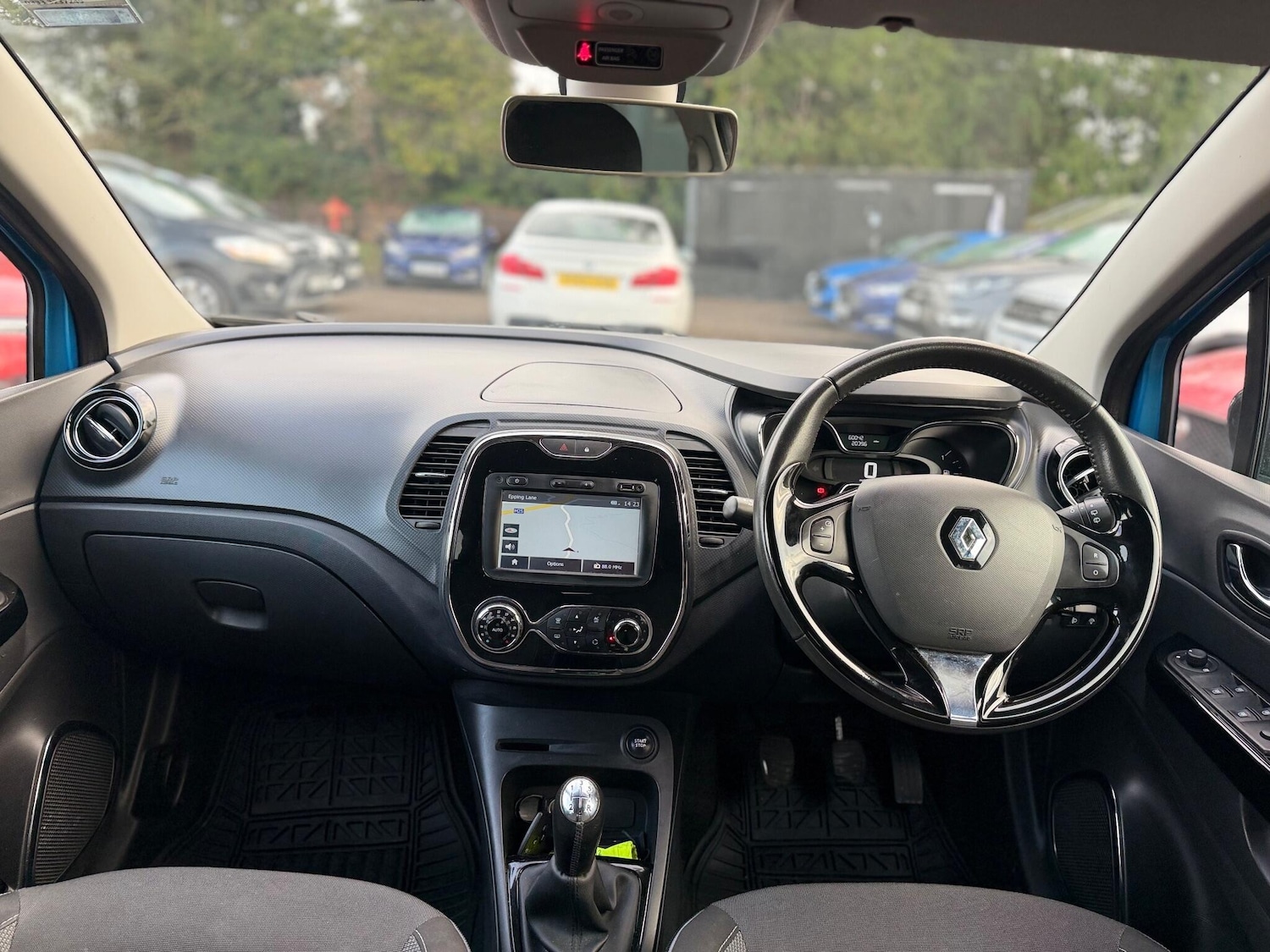 Used Renault Captur 2015 for sale - 76832930: Photo 31