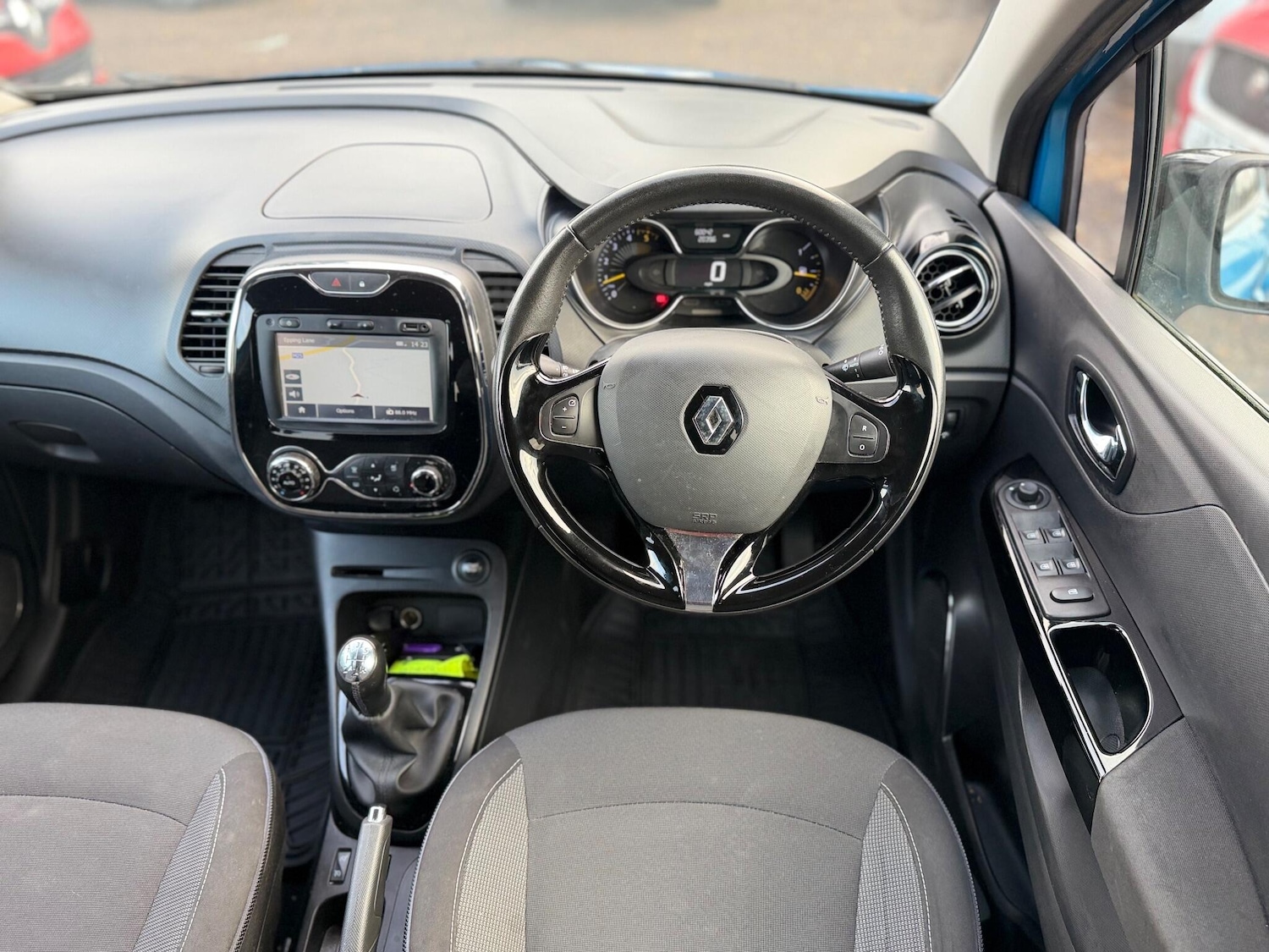 Used Renault Captur 2015 for sale - 76832930: Photo 34