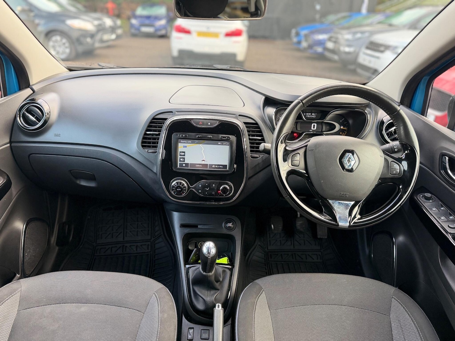 Used Renault Captur 2015 for sale - 76832930: Photo 35