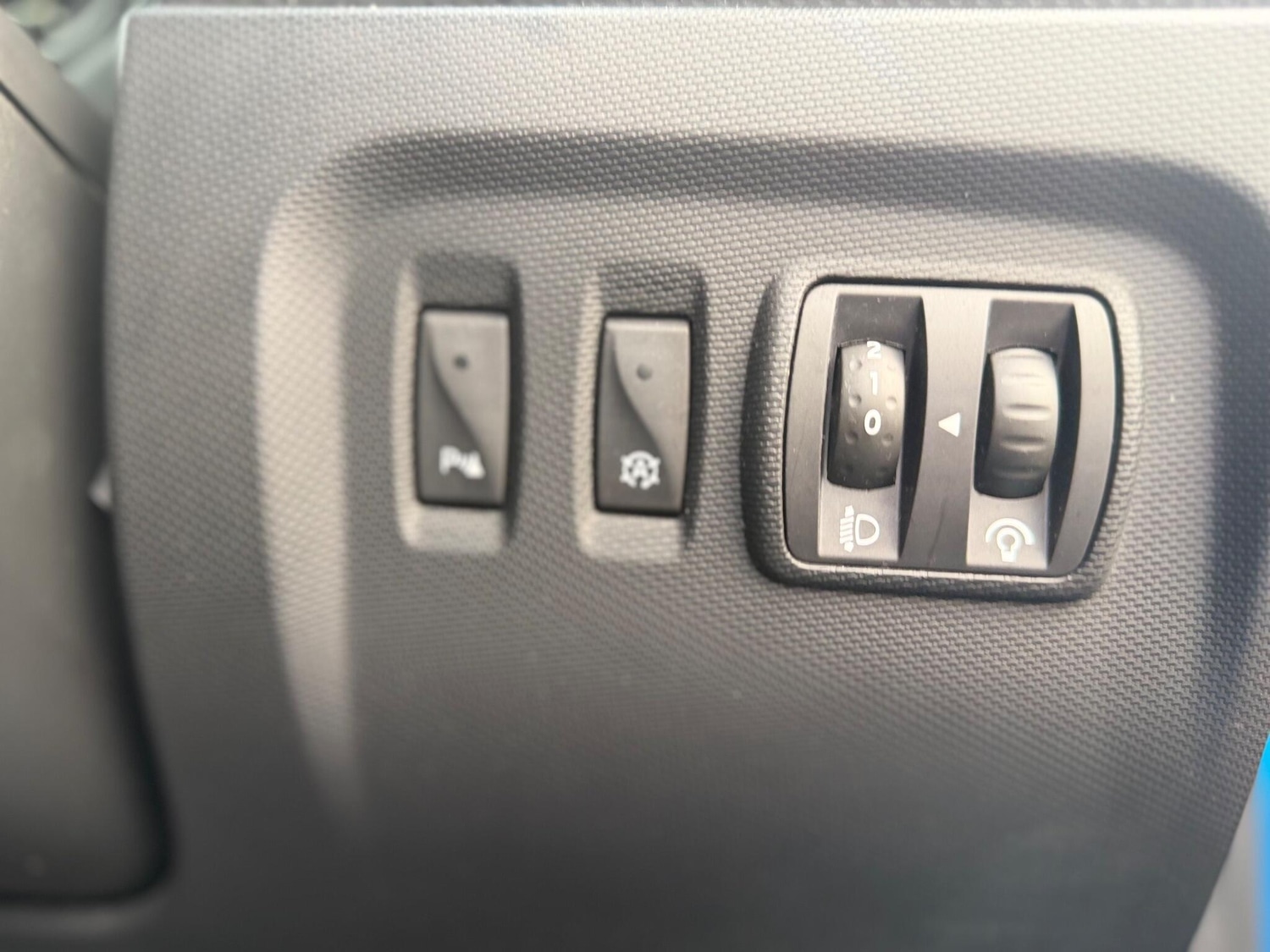 Used Renault Captur 2015 for sale - 76832930: Photo 46