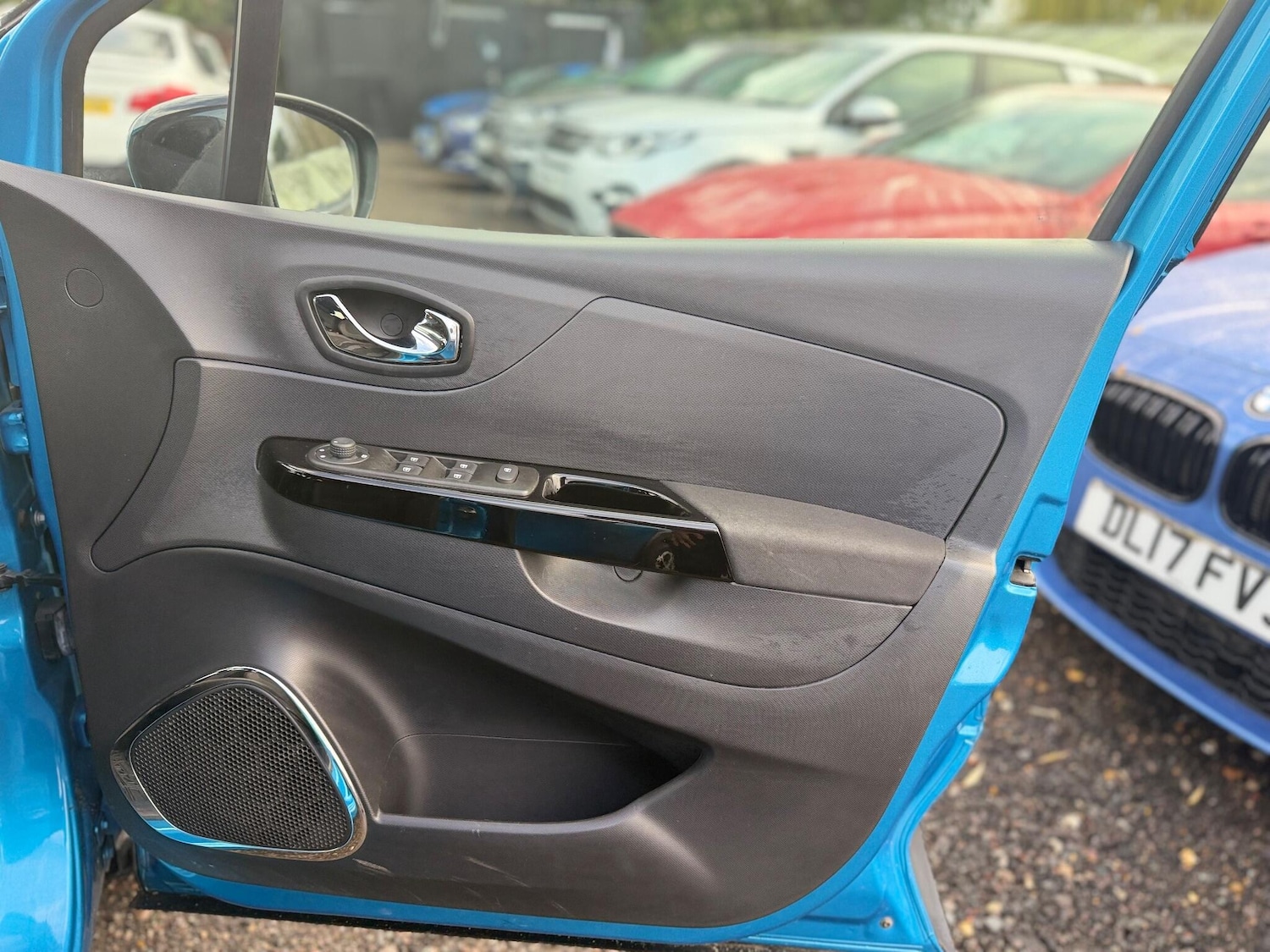 Used Renault Captur 2015 for sale - 76832930: Photo 47