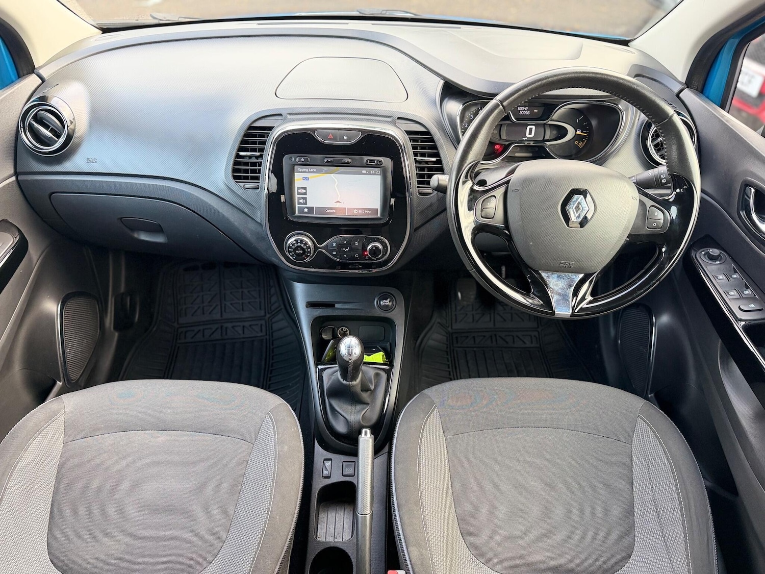 Used Renault Captur 2015 for sale - 76832930: Photo 5