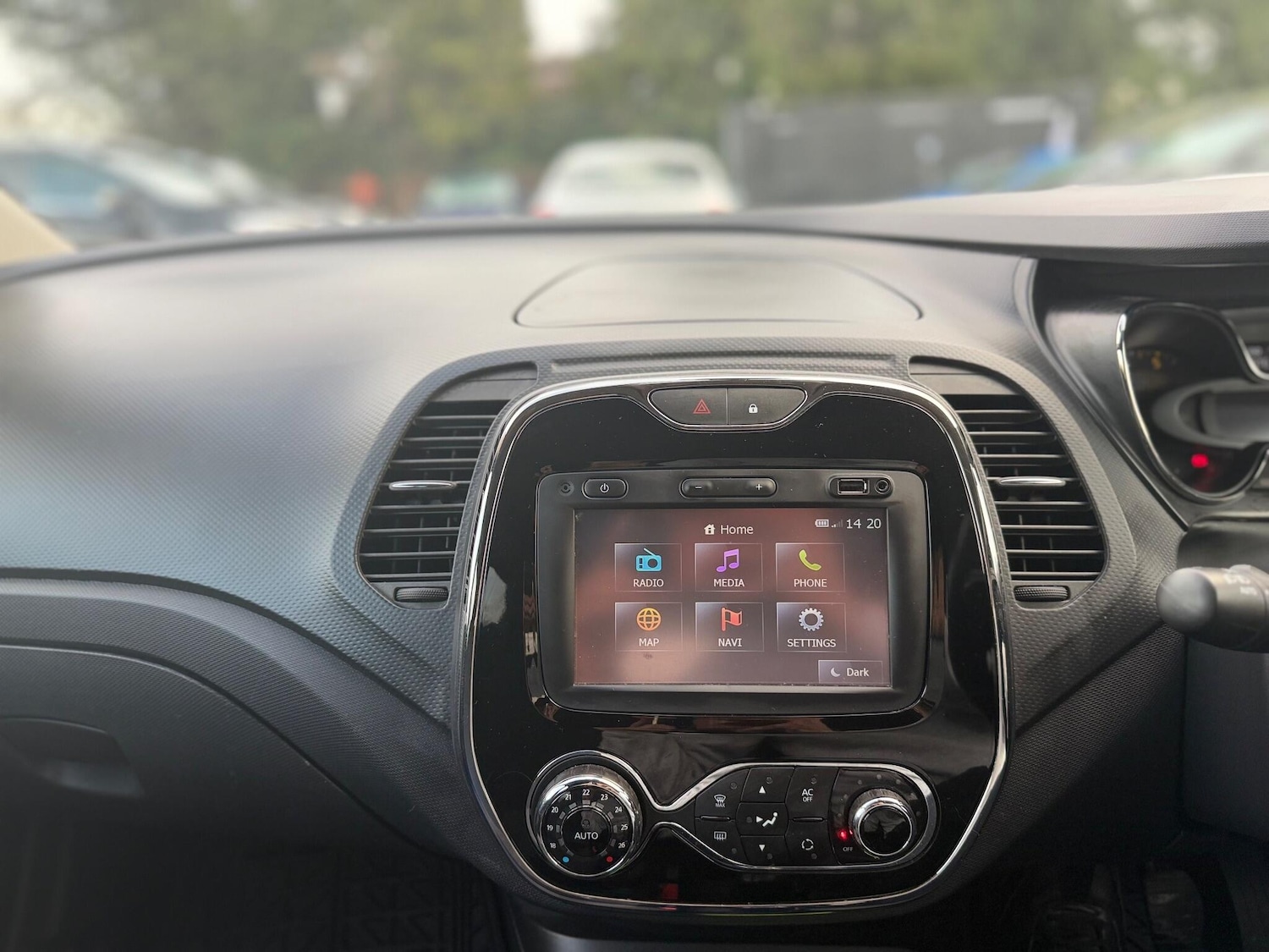 Used Renault Captur 2015 for sale - 76832930: Photo 53