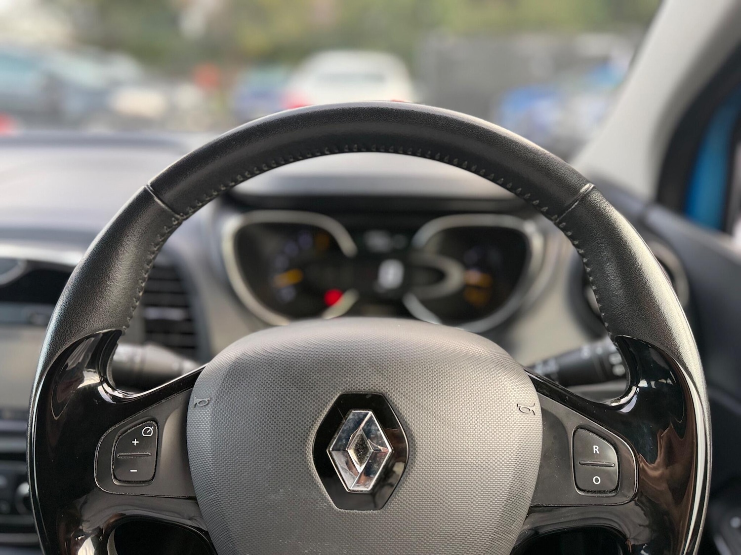 Used Renault Captur 2015 for sale - 76832930: Photo 58