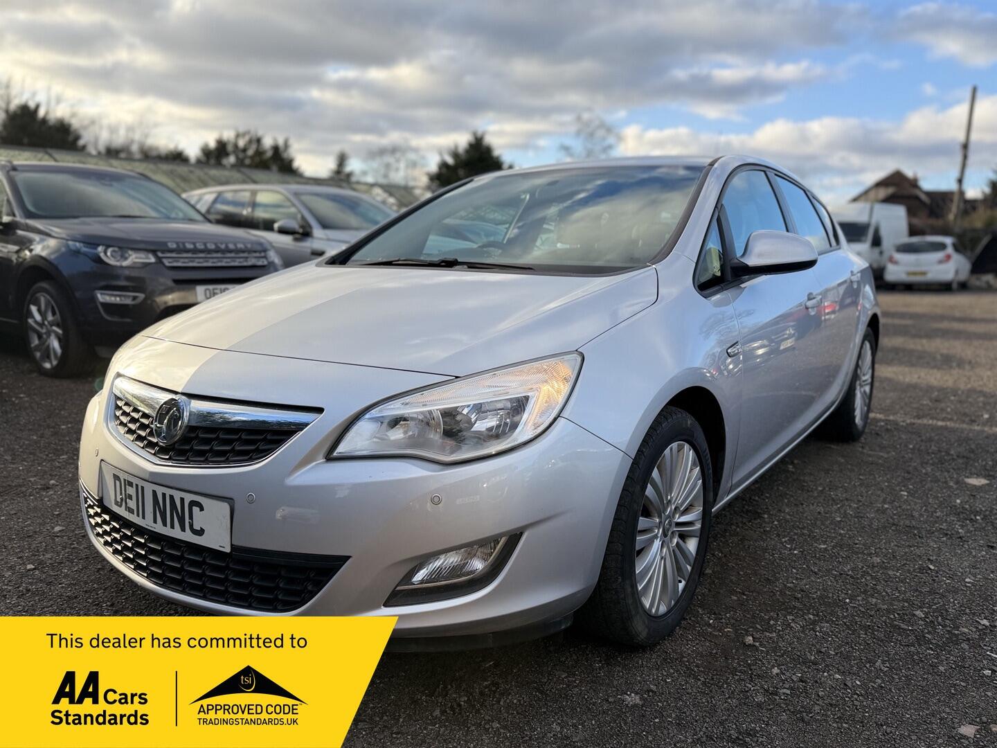 Used Vauxhall Astra 2011 for sale - 77050276: Photo 3