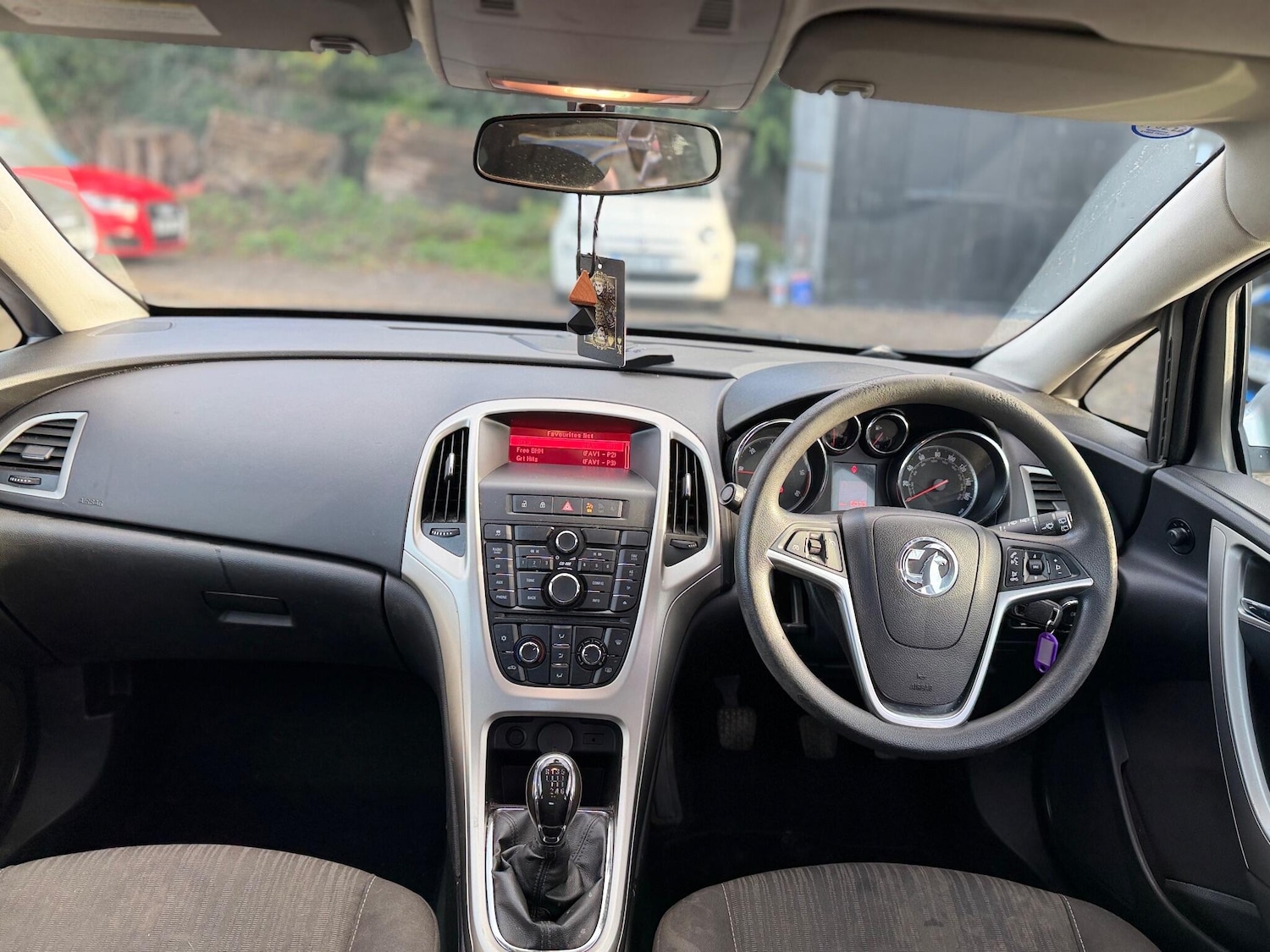 Used Vauxhall Astra 2011 for sale - 77050276: Photo 30