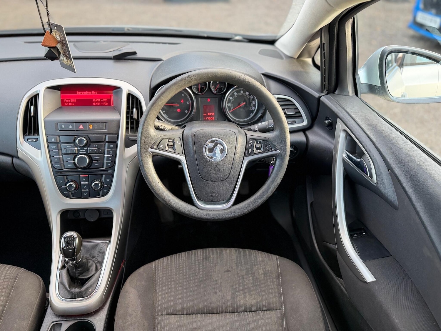 Used Vauxhall Astra 2011 for sale - 77050276: Photo 31