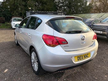 Used Vauxhall Astra 2011 for sale - 77050276: Photo