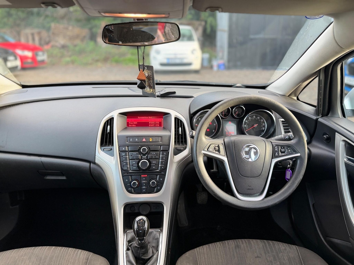 Used Vauxhall Astra 2011 for sale - 77050276: Photo 5