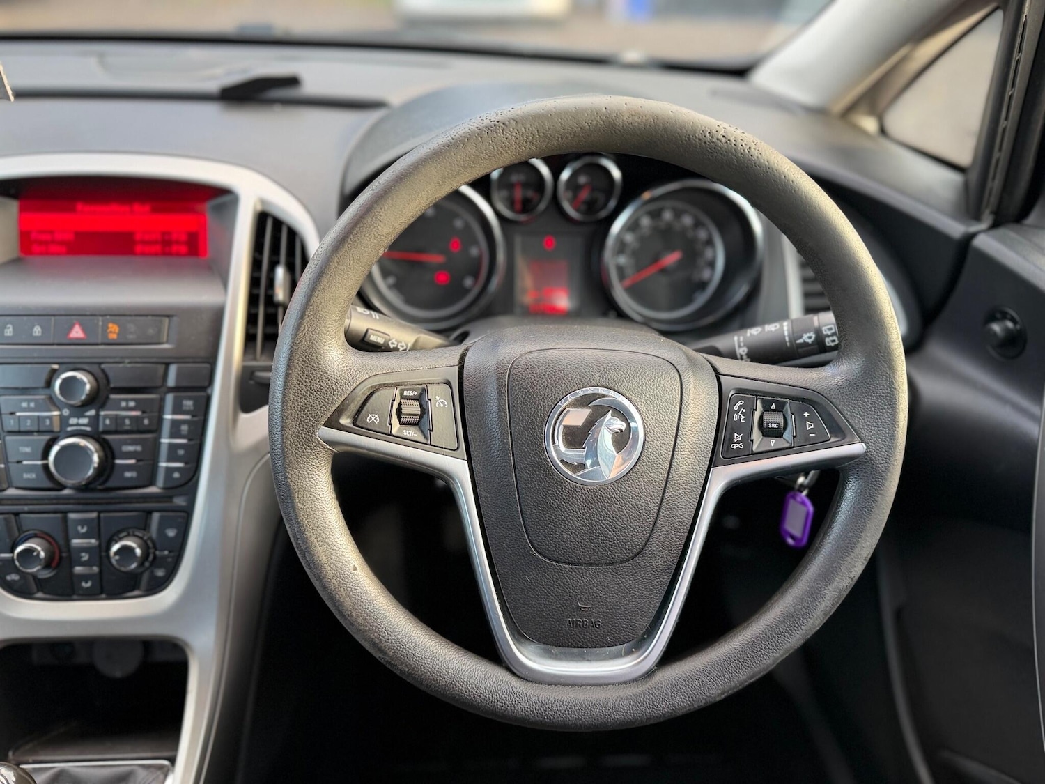 Used Vauxhall Astra 2011 for sale - 77050276: Photo 59