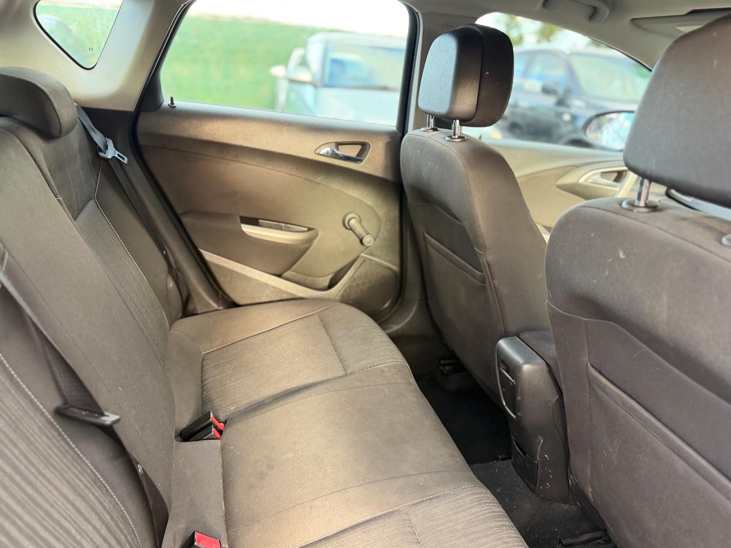 Used Vauxhall Astra 2011 for sale - 77050276: Photo 9