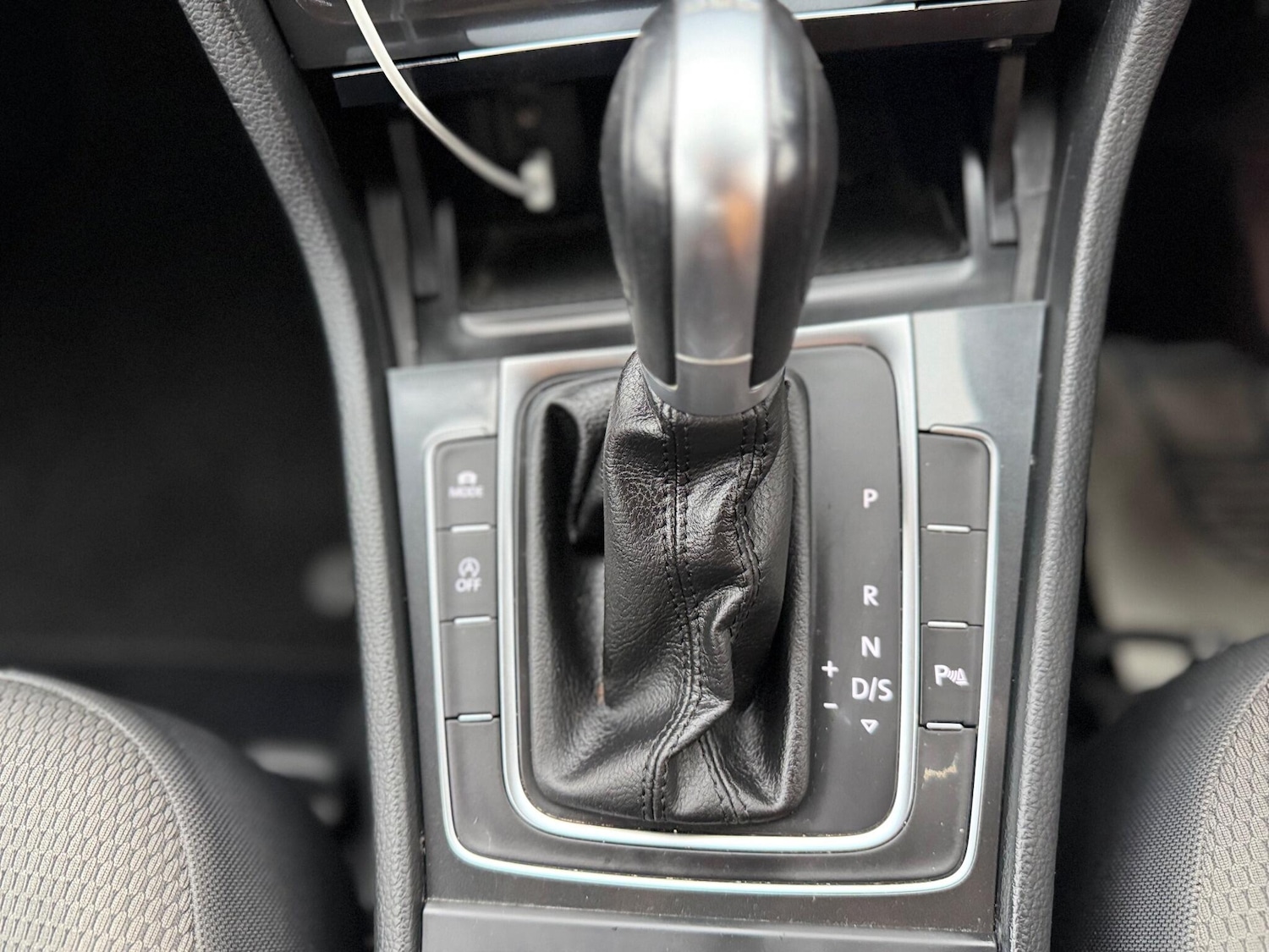 Used Volkswagen Golf 2017 for sale - 76926935: Photo 41