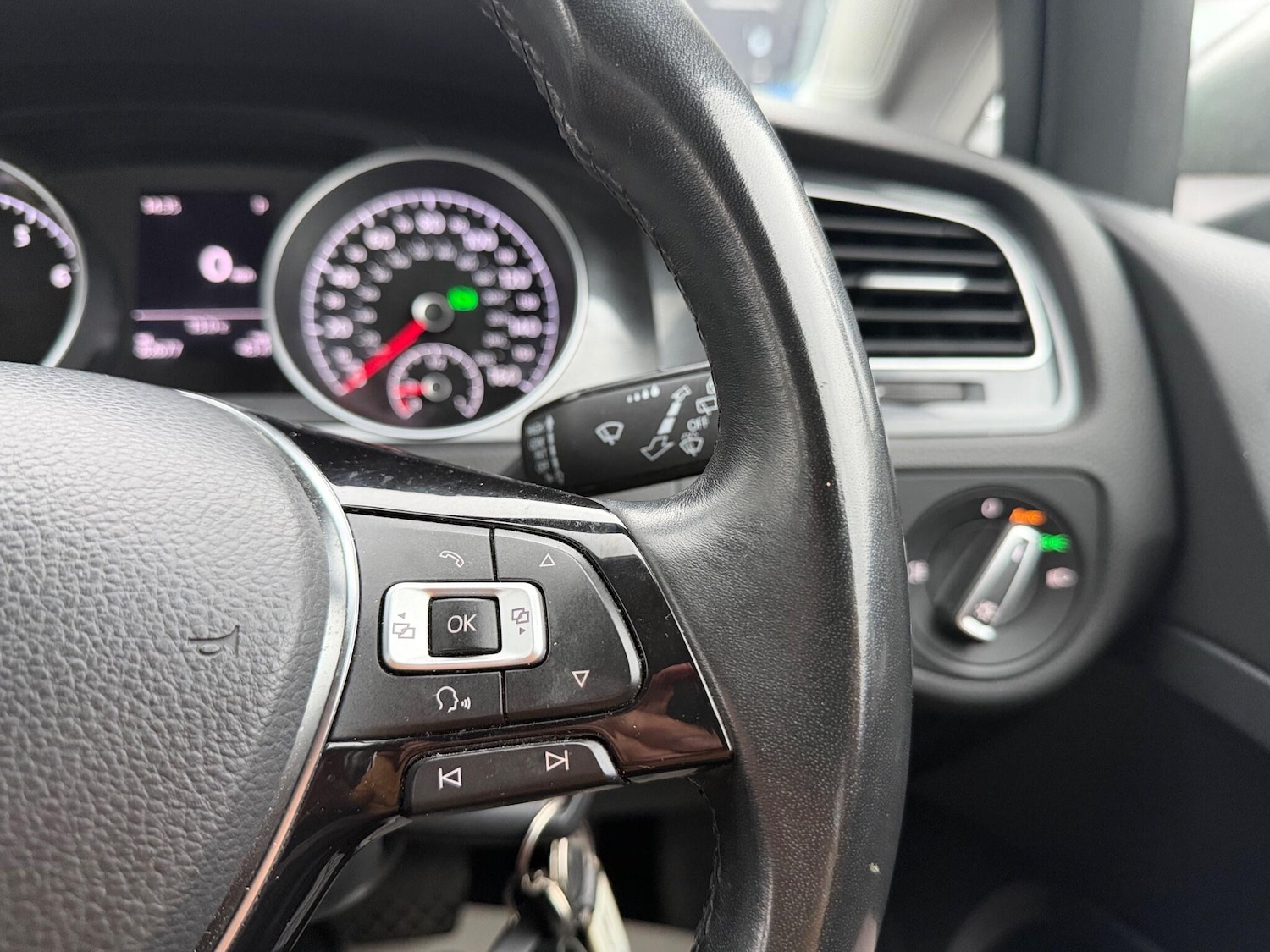 Used Volkswagen Golf 2017 for sale - 76926935: Photo 49