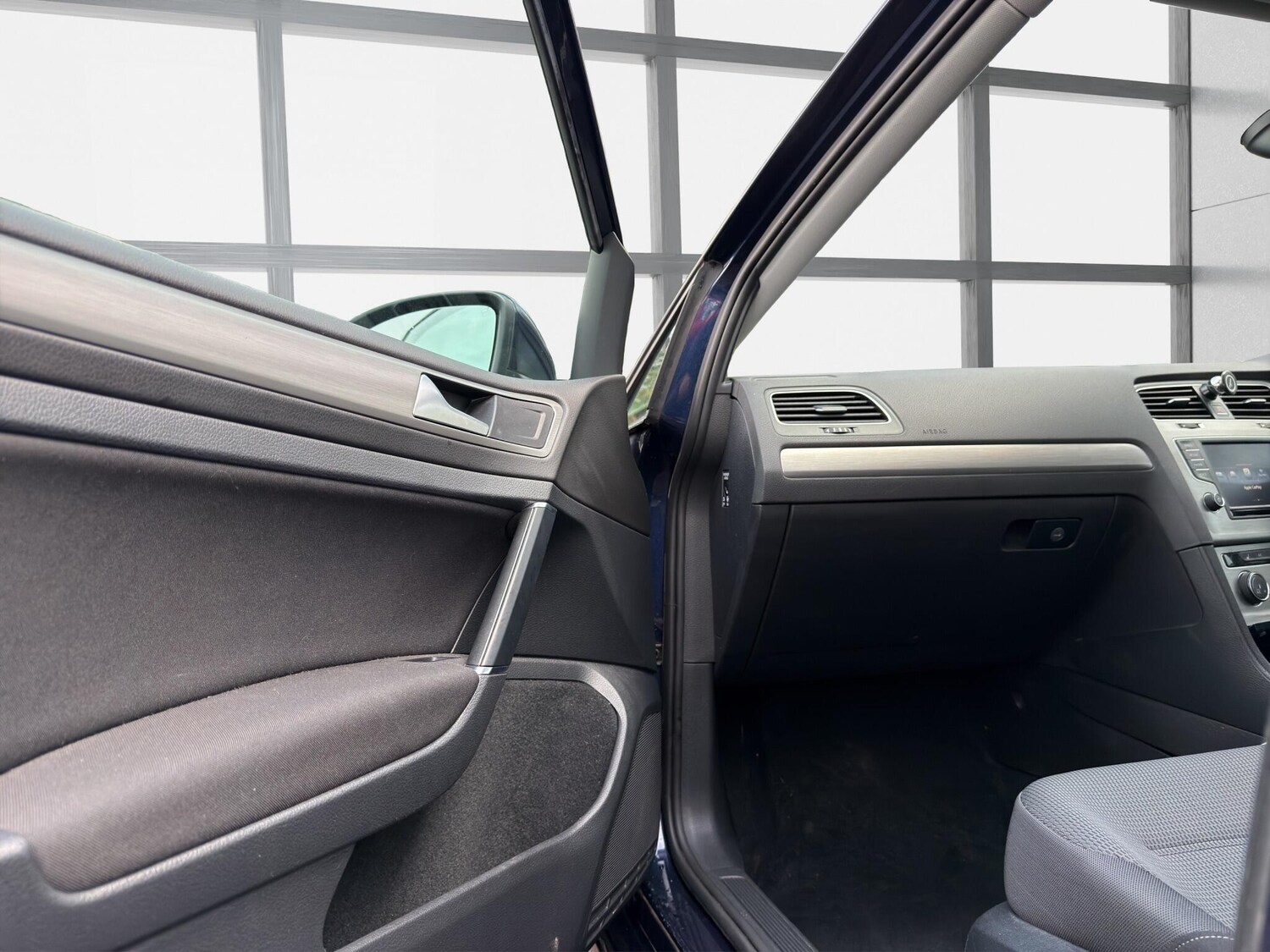 Used Volkswagen Golf 2016 for sale - 77524691: Photo 35