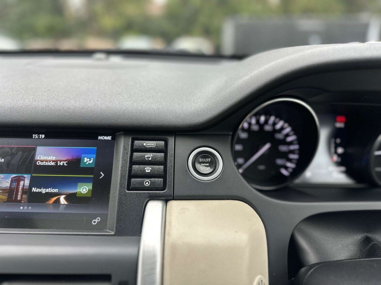 Used Land Rover Discovery Sport 2016 for sale - 77946169: Photo 39