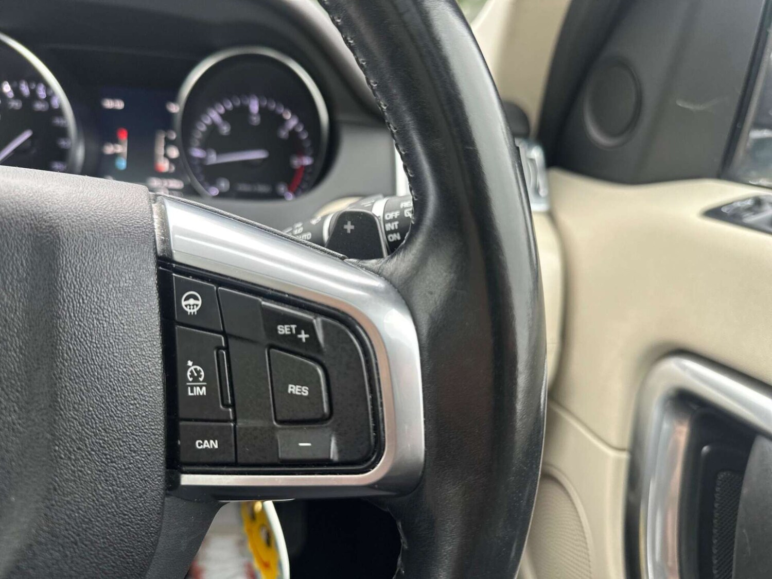 Used Land Rover Discovery Sport 2016 for sale - 77946169: Photo 56