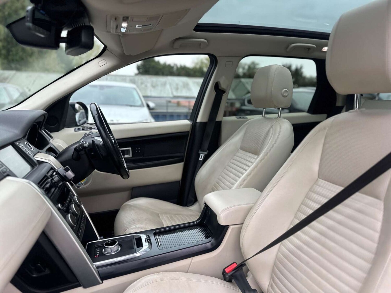 Used Land Rover Discovery Sport 2016 for sale - 77946169: Photo 78