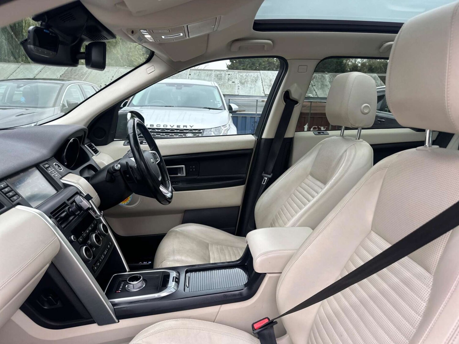 Used Land Rover Discovery Sport 2016 for sale - 77946169: Photo 79