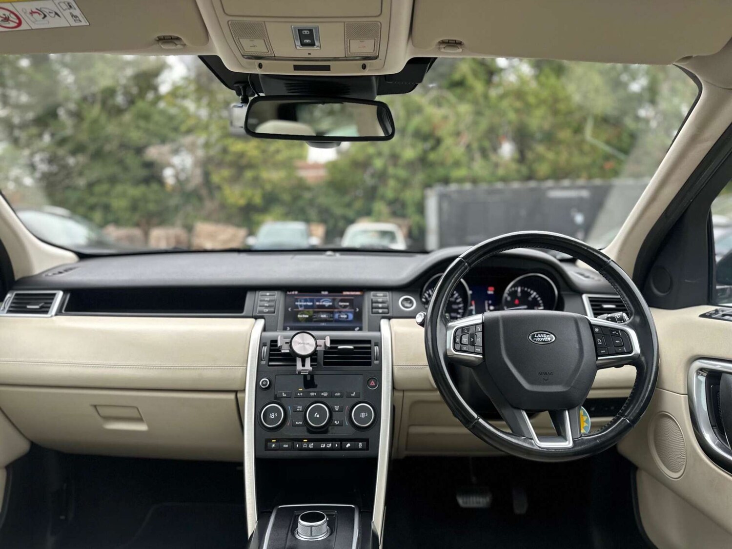 Used Land Rover Discovery Sport 2016 for sale - 77946169: Photo 93