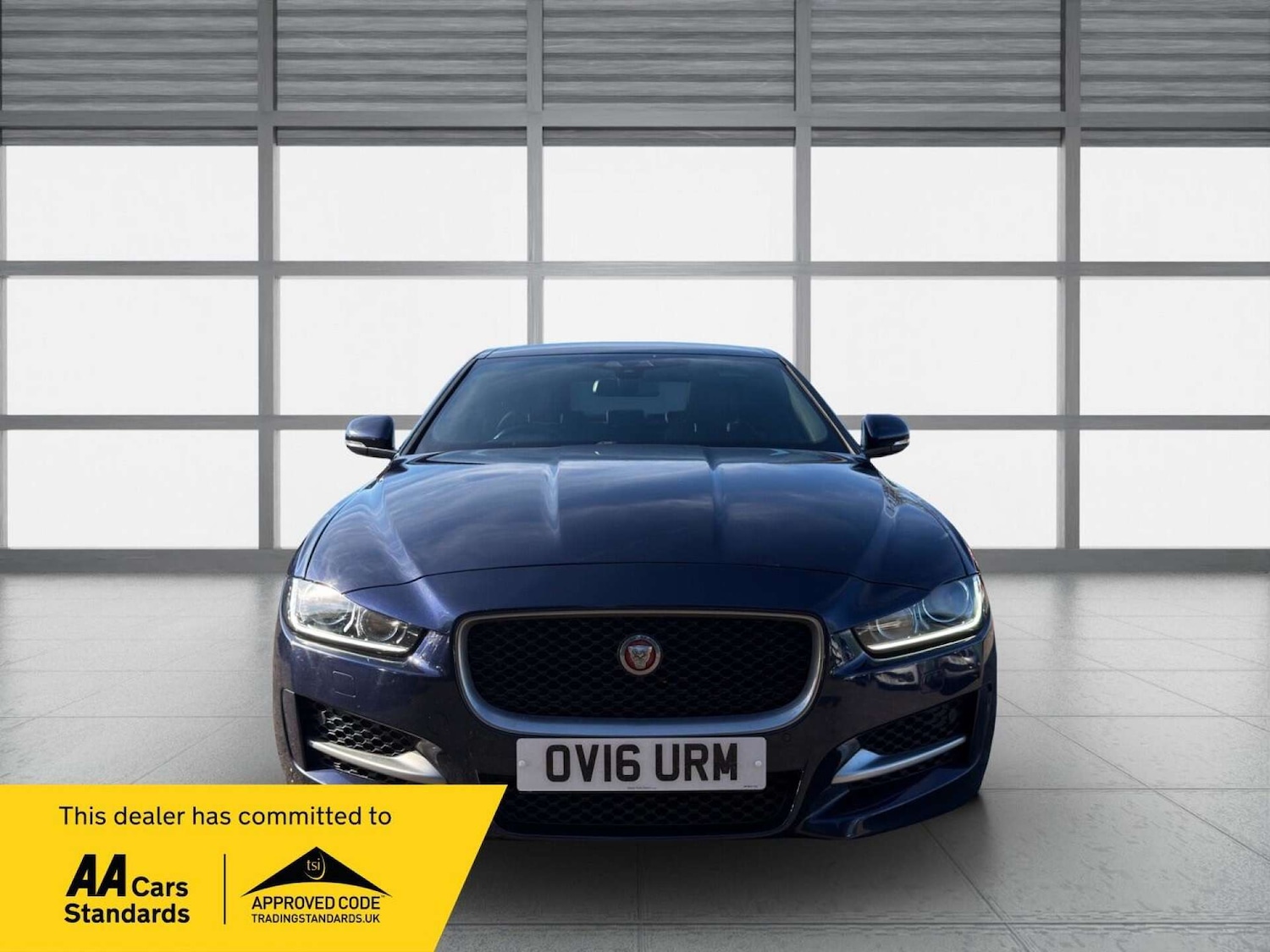 Used Jaguar XE 2016 for sale - 77946154: Photo 2