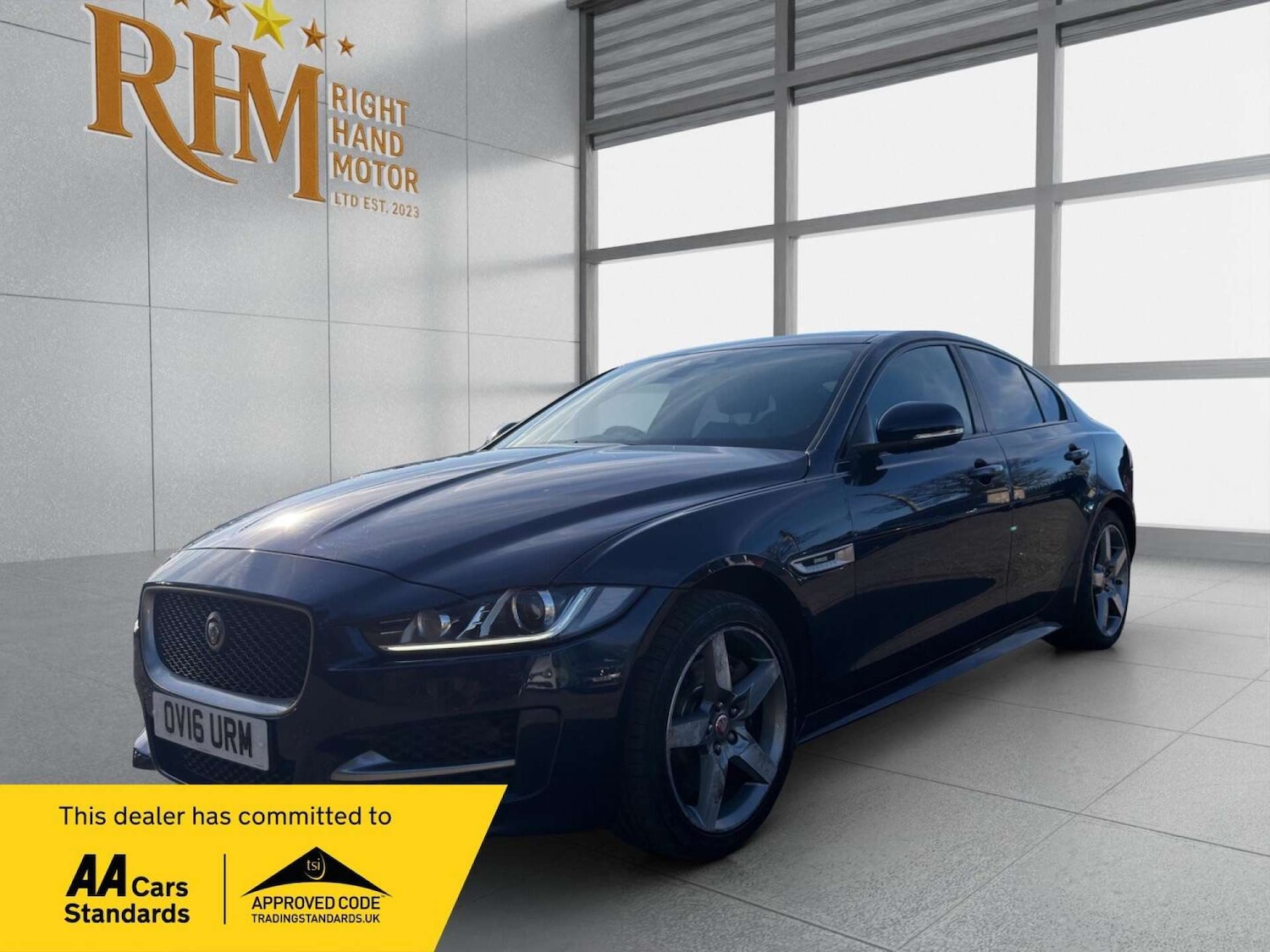 Used Jaguar XE 2016 for sale - 77946154: Photo 3