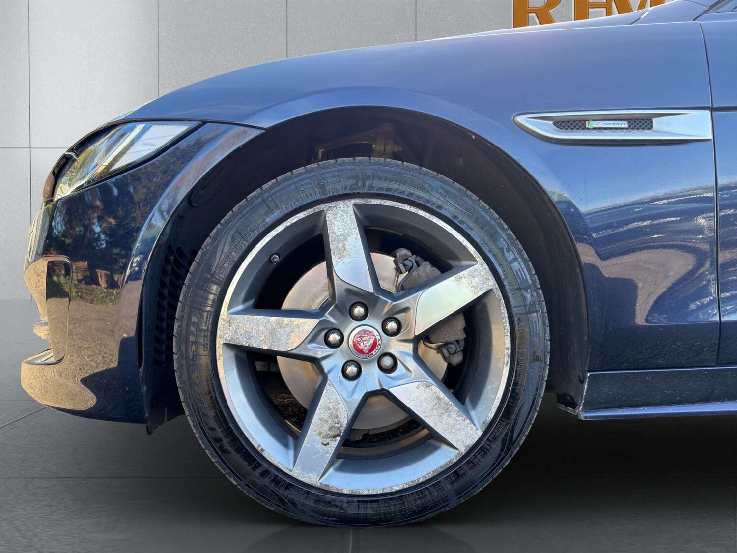 Used Jaguar XE 2016 for sale - 77946154: Photo 37