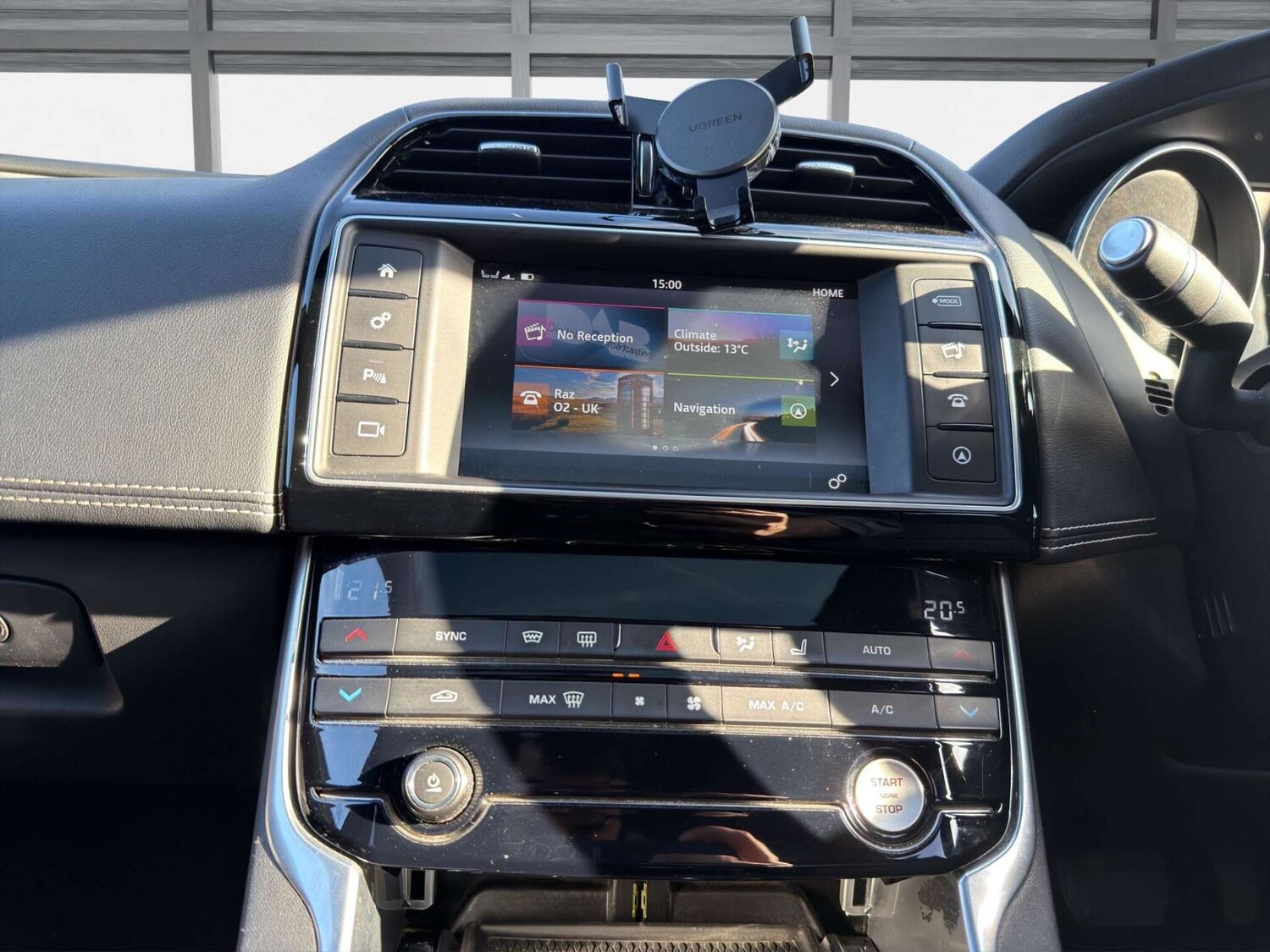 Used Jaguar XE 2016 for sale - 77946154: Photo 41