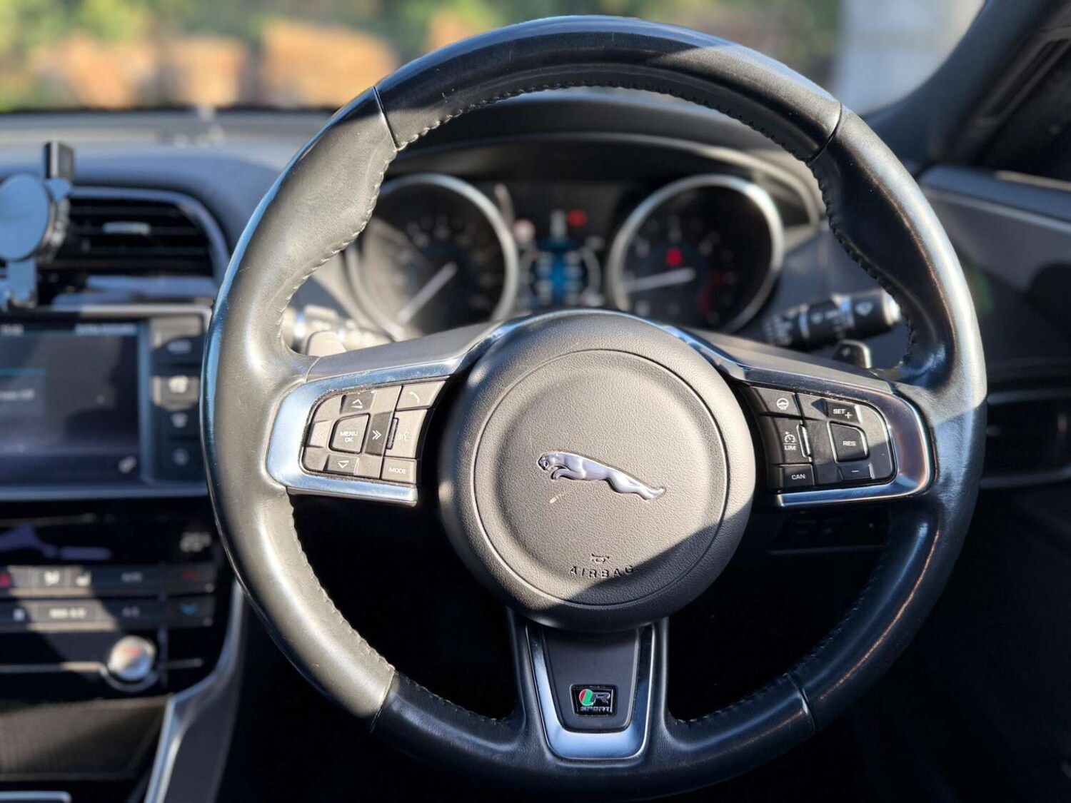 Used Jaguar XE 2016 for sale - 77946154: Photo 49