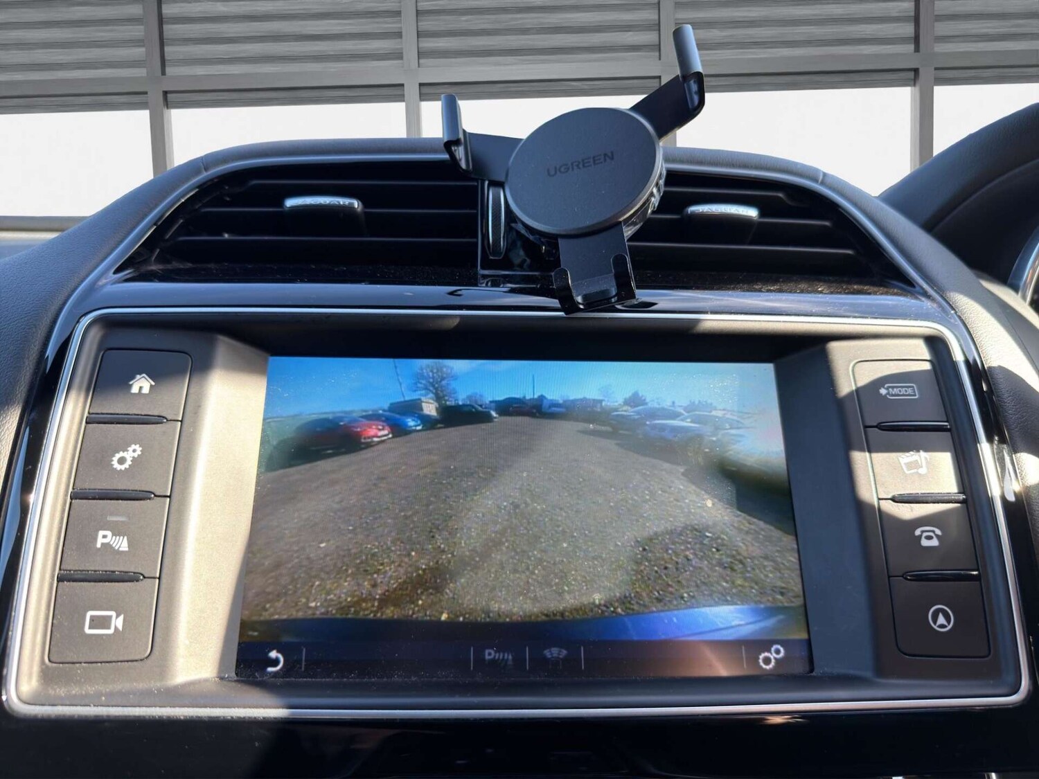 Used Jaguar XE 2016 for sale - 77946154: Photo 7