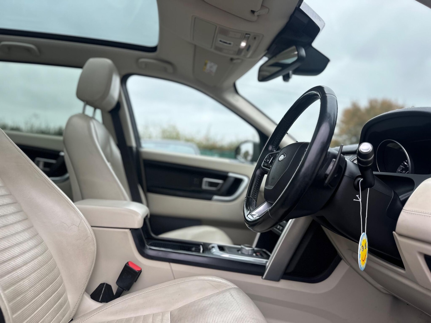 Used Land Rover Discovery Sport 2016 for sale - 76240203: Photo 45