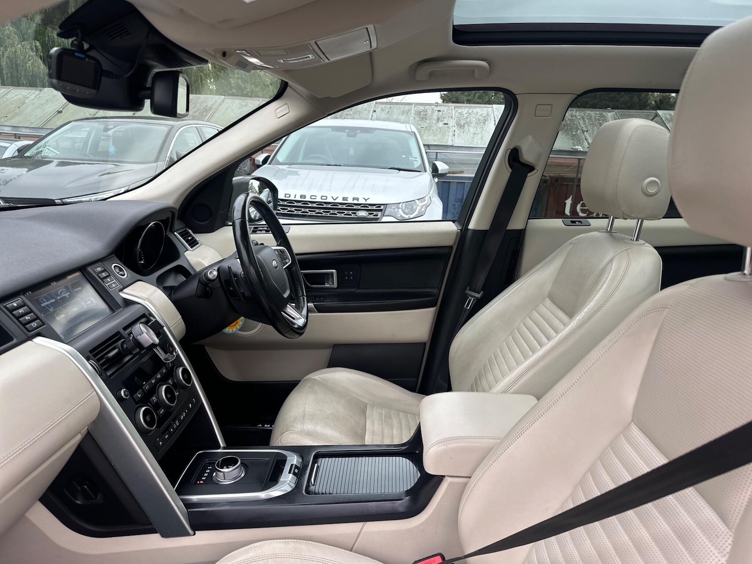 Used Land Rover Discovery Sport 2016 for sale - 76240203: Photo 6