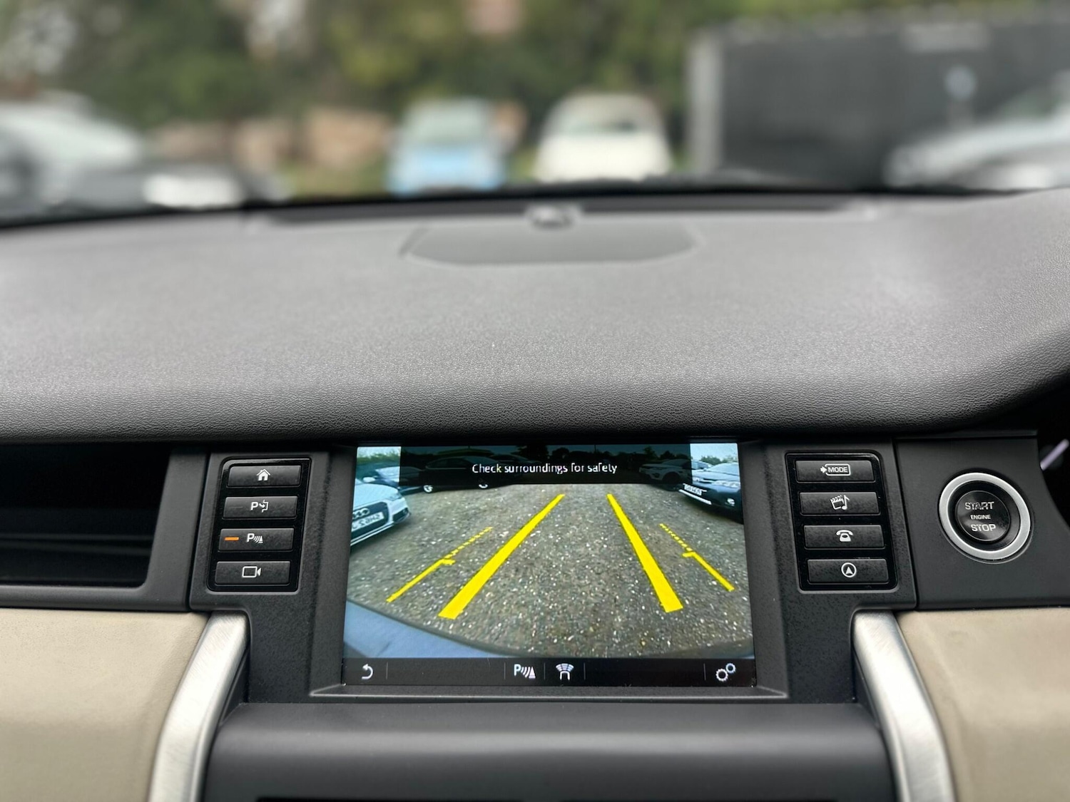 Used Land Rover Discovery Sport 2016 for sale - 76240203: Photo 66