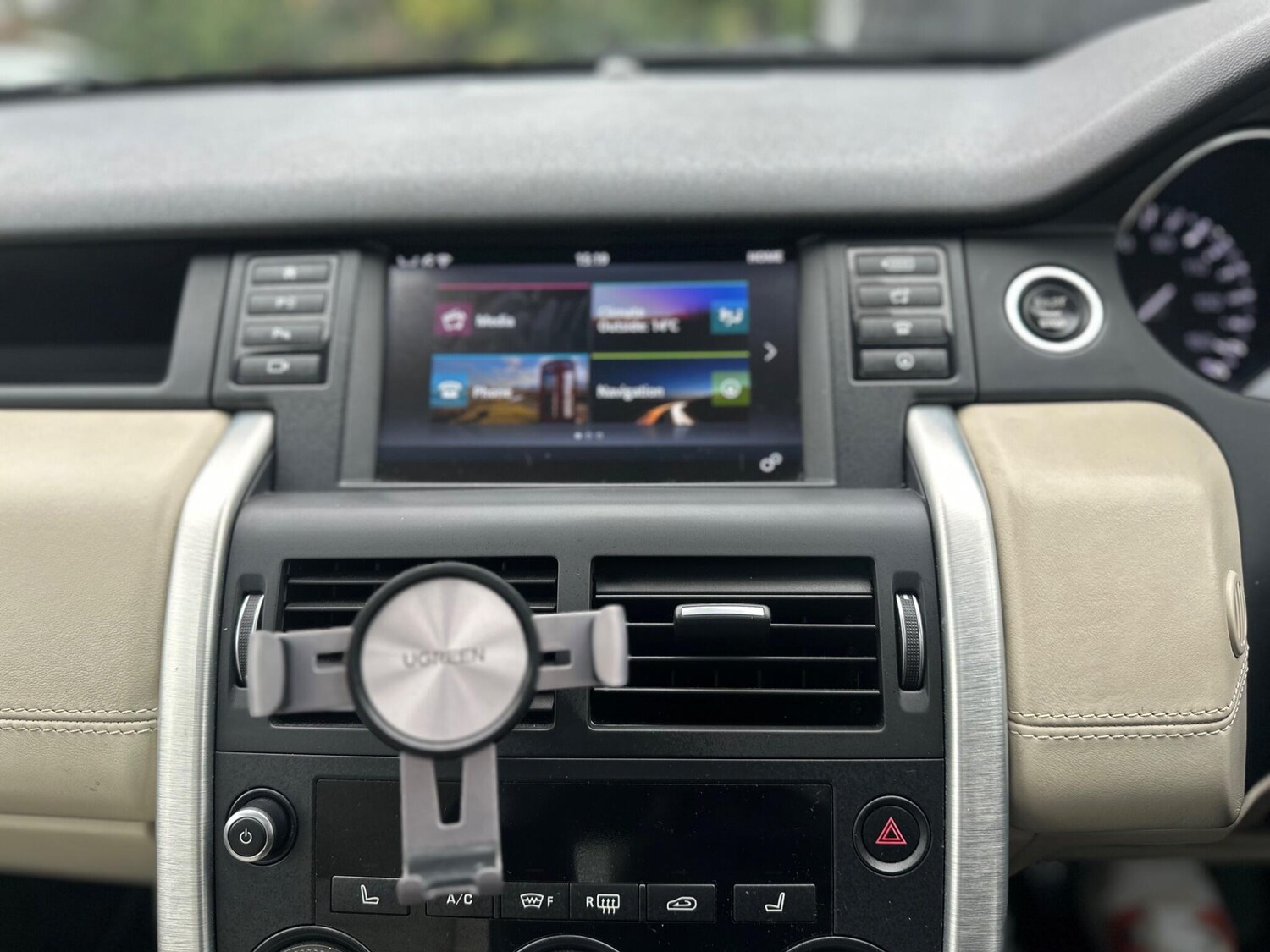 Used Land Rover Discovery Sport 2016 for sale - 76240203: Photo 67