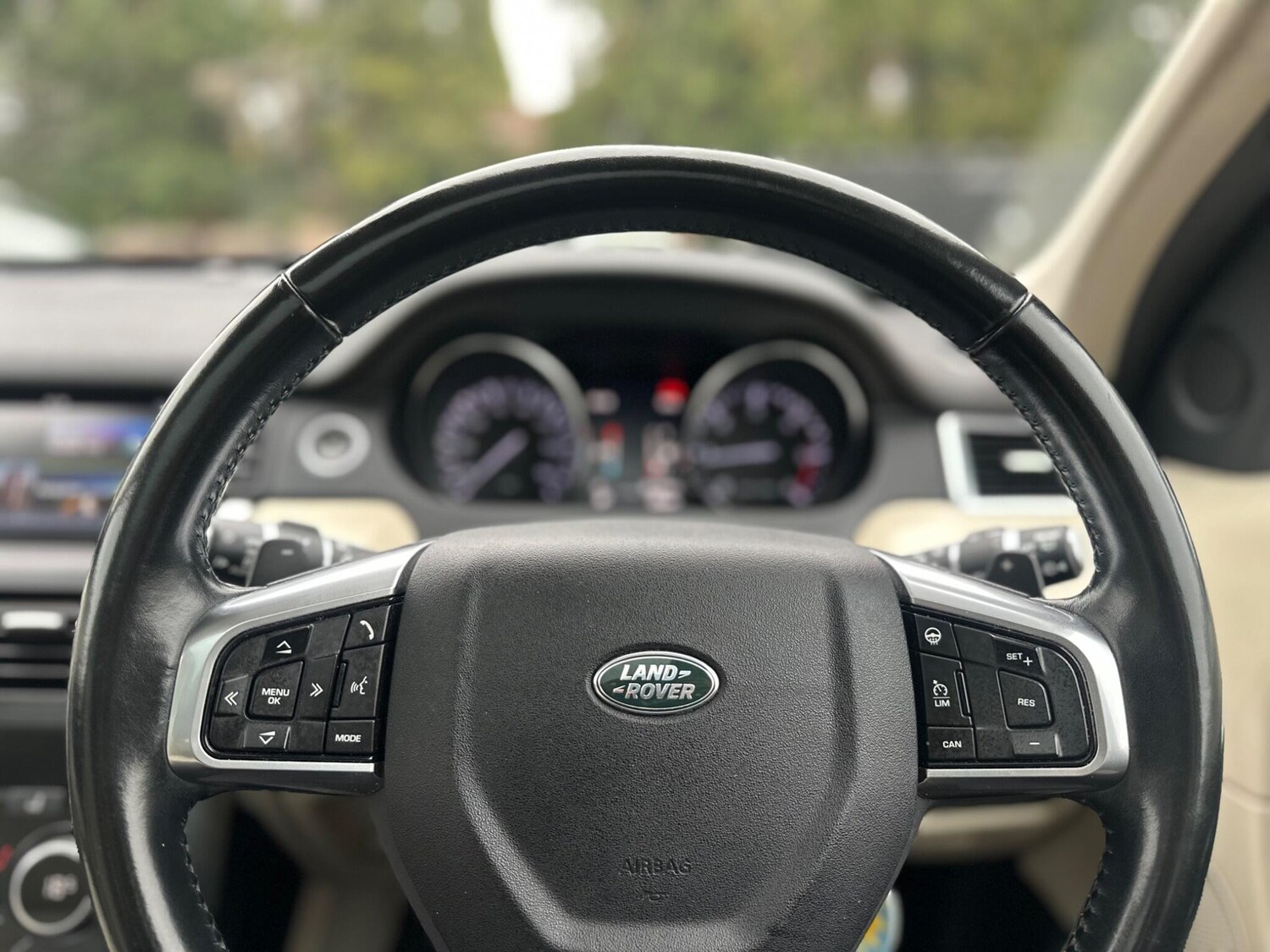 Used Land Rover Discovery Sport 2016 for sale - 76240203: Photo 75