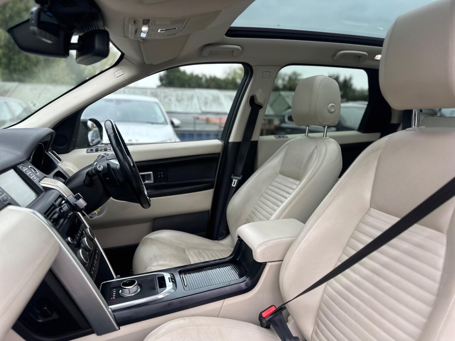 Used Land Rover Discovery Sport 2016 for sale - 76240203: Photo 78