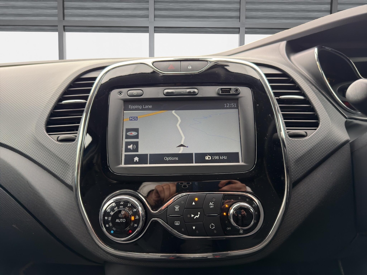 Used Renault Captur 2015 for sale - 77793376: Photo 43