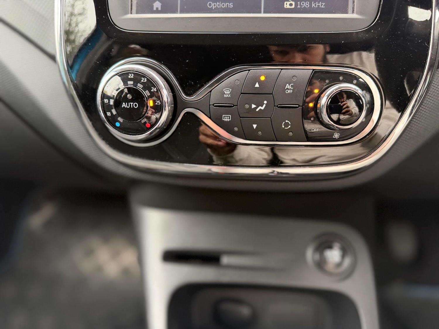 Used Renault Captur 2015 for sale - 77793376: Photo 66