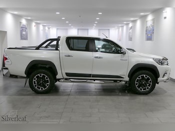 Used Toyota Hilux 2017 for sale - 78573936: Photo